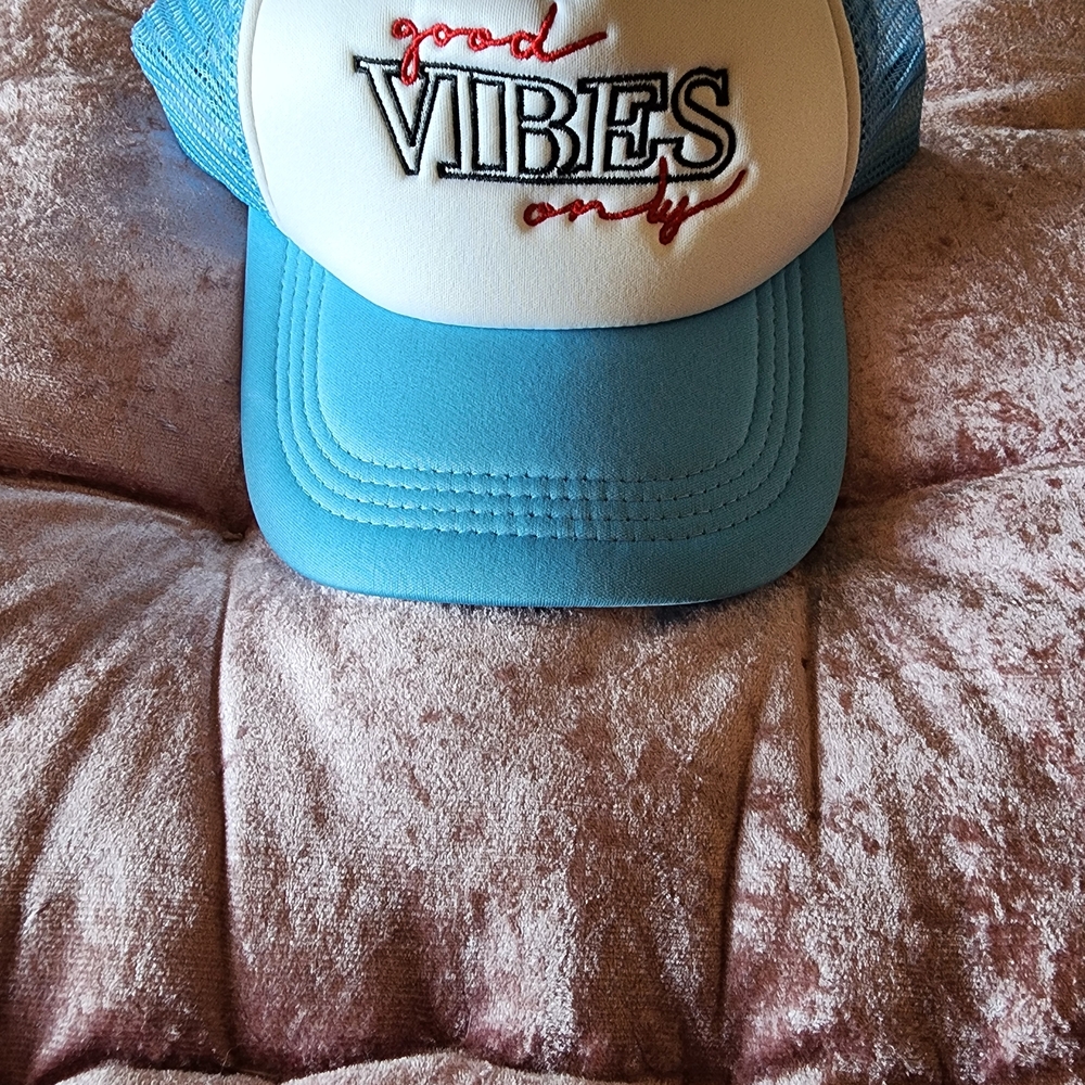 Blue and White 'Good Vibes Only' Cap
